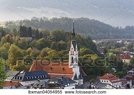 Stadtpfarrkirche Maria Himmelfahrt, Bad Tolz, Isarwinkel, Oberbayern, Bayern, Deutschland, Europa View Large Photo Image Stock Photography - Stadtpfarrkirche Maria Himmelfahrt, Bad Tolz, Isarwinkel, Oberbayern, Bayern, Deutschland, Europa. Fotosearch