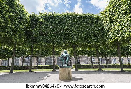 Statue im Jardin des Tuileries, Paris, Ile-de-France, Frankreich, Europa View Large Photo Image Stock Photo - Statue im Jardin des Tuileries, Paris, Ile-de-France, Frankreich, Europa. Fotosearch