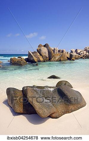 Strand Anse Marron, auch La Source Marron, mit Felsen, Insel La Digue, Seychellen, Afrika View Large Photo Image Stock Photo - Strand Anse Marron, auch La Source Marron, mit Felsen, Insel La Digue, Seychellen, Afrika. Fotosearch