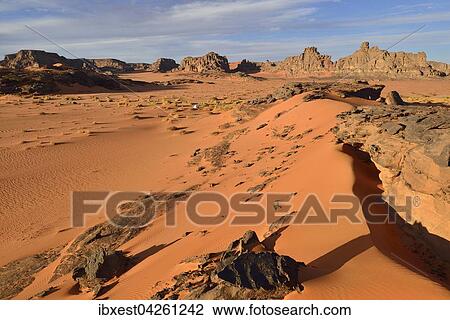 Tadrart, Tassili n'Ajjer Nationalpark, UNESCO Weltnaturerbe, Wuste Sahara, Algerien, Afrika View Large Photo Image Stock Image - Tadrart, Tassili n'Ajjer Nationalpark, UNESCO Weltnaturerbe, Wuste Sahara, Algerien, Afrika. Fotosearch