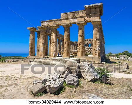 Picture - Tempel der Hera, Tempel E der Zeusgattin Hera, Juno, Selinunt, Marinella, Sizilien, Italien, Europa. Fotosearch