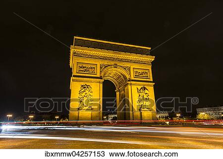 Stock Image - Triumphbogen, Arc de Triomphe bei Nacht mit Lichtspuren, Place Charles de Gaulle, Paris, Ile-de-France, Frankreich, Europa. Fotosearch