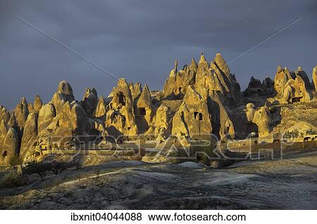Tuffsteinformationen im Abendlicht, Goreme-Nationalpark, Goreme, Provinz Nevsehir, Kappadokien, Turkei, Asien View Large Photo Image Stock Photo - Tuffsteinformationen im Abendlicht, Goreme-Nationalpark, Goreme, Provinz Nevsehir, Kappadokien, Turkei, Asien. Fotosearch