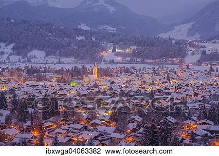 Uberblick uber die Stadt bei Dammerung, Allgauer Alpen, Oberstdorf, Oberallgau, Allgau, Bayern, Deutschland, Europa View Large Photo Image Stock Image - Uberblick uber die Stadt bei Dammerung, Allgauer Alpen, Oberstdorf, Oberallgau, Allgau, Bayern, Deutschland, Europa. Fotosearch