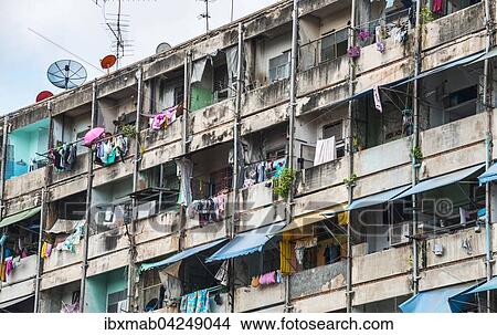 Verfallene, bruchfallige Hausfassade mit bunter Wasche, Bangkok, Thailand, Asien View Large Photo Image Picture - Verfallene, bruchfallige Hausfassade mit bunter Wasche, Bangkok, Thailand, Asien. Fotosearch