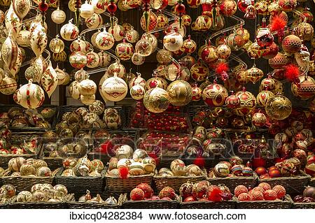 Verkaufsstand mit Christbaumkugeln, Christkindlmarkt, Rathausplatz, Wien, Osterreich, Europa View Large Photo Image Picture - Verkaufsstand mit Christbaumkugeln, Christkindlmarkt, Rathausplatz, Wien, Osterreich, Europa. Fotosearch