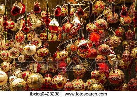 Verschiedene Christbaumkugeln, Christkindlmarkt, Rathausplatz, Wien, Osterreich, Europa View Large Photo Image Stock Image - Verschiedene Christbaumkugeln, Christkindlmarkt, Rathausplatz, Wien, Osterreich, Europa. Fotosearch