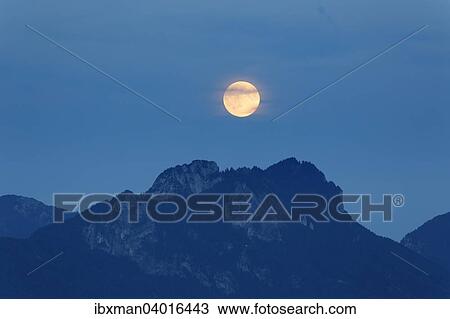 Vollmond uber Wasserwand, Heuberg und Kitzstein, Chiemgauer Alpen, von Bad Feilnbach aus, Oberbayern, Bayern, Deutschland, Europa View Large Photo Image Stock Image - Vollmond uber Wasserwand, Heuberg und Kitzstein, Chiemgauer Alpen, von Bad Feilnbach aus, Oberbayern, Bayern, Deutschland, Europa. Fotosearch