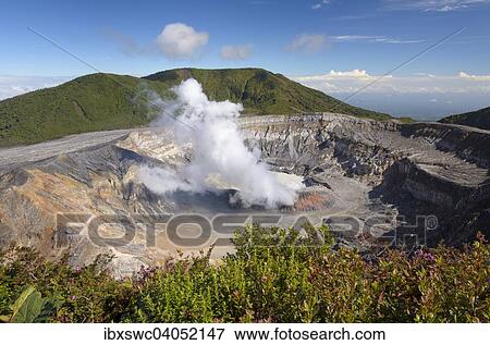 Stock Photo - Vulkan Poas mit Rauchfahne, Kratersee Laguna Caliente, Nationalpark Vulkan Poas, Alajuela, Costa Rica, Nordamerika. Fotosearch
