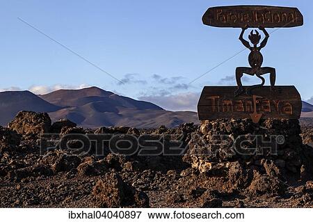 Vulkanlandschaft Feuerberge Vulkan Nationalpark Timanfaya Lanzarote Kanarische Inseln Spanien Europa Stock Photo Ibxhal04040897 Fotosearch