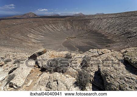 Vulkanlandschaft, Feuerberge, Vulkane, Krater der Caldera Blanca, Lanzarote, Kanarische Inseln, Spanien, Europa View Large Photo Image Stock Image - Vulkanlandschaft, Feuerberge, Vulkane, Krater der Caldera Blanca, Lanzarote, Kanarische Inseln, Spanien, Europa. Fotosearch