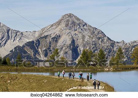 Wanderer am Schafkogelsee, Hutterer Hoss, Totes Gebirge, Oberosterreich, Osterreich, Europa View Large Photo Image Stock Image - Wanderer am Schafkogelsee, Hutterer Hoss, Totes Gebirge, Oberosterreich, Osterreich, Europa. Fotosearch
