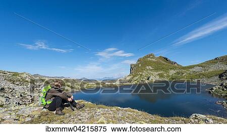 Wanderer an einem Bergsee, Rauhenbergsee im Klafferkessel, Seenplatte, Rohrmoos-Untertal, Schladminger Tauern, Steiermark, Osterreich, Europa View Large Photo Image Stock Photography - Wanderer an einem Bergsee, Rauhenbergsee im Klafferkessel, Seenplatte, Rohrmoos-Untertal, Schladminger Tauern, Steiermark, Osterreich, Europa. Fotosearch
