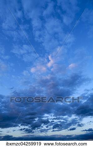 Wolkenhimmel bei Dammerung, Bayern, Deutschland, Europa View Large Photo Image Stock Photo - Wolkenhimmel bei Dammerung, Bayern, Deutschland, Europa. Fotosearch