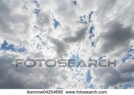 Stock Image - Wolkenhimmel. Fotosearch
