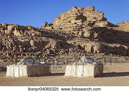 Zelte, Camp fur Touristen, Felsen, Wadi Rum, Jordanien, Asien View Large Photo Image Stock Photography - Zelte, Camp fur Touristen, Felsen, Wadi Rum, Jordanien, Asien. Fotosearch