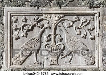 Zwei Pfauen, orientalisch-byzantinisches Flachrelief an der Fassade vom Markusdom, San Marco, Venedig, Venetien, Italien, Europa View Large Photo Image Stock Photography - Zwei Pfauen, orientalisch-byzantinisches Flachrelief an der Fassade vom Markusdom, San Marco, Venedig, Venetien, Italien, Europa. Fotosearch