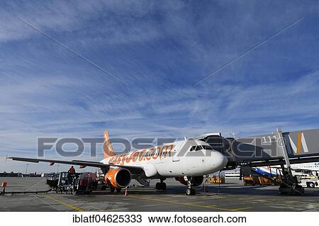 Stock Image - EasyJet, Airbus A319-111, Munich Airport, Upper Bavaria, Germany, Europe. Fotosearch