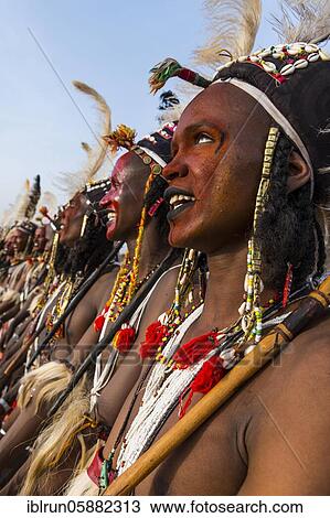 Stock Image - Gerewol festival, courtship ritual competition among the Woodaabe Fula people, Niger, Africa. Fotosearch