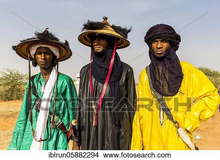 Picture - Peul spectators at the Gerewol festival, courtship ritual competition among the Woodaabe Fula people, Niger, Africa. Fotosearch