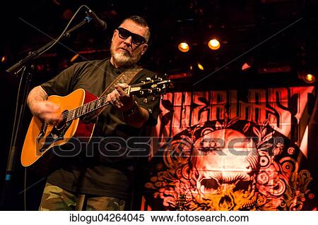 The American singer and songwriter Everlast live at the Schüür Lucerne, Switzerland, Europe View Large Photo Image Stock Photography - The American singer and songwriter Everlast live at the Schüür Lucerne, Switzerland, Europe. Fotosearch