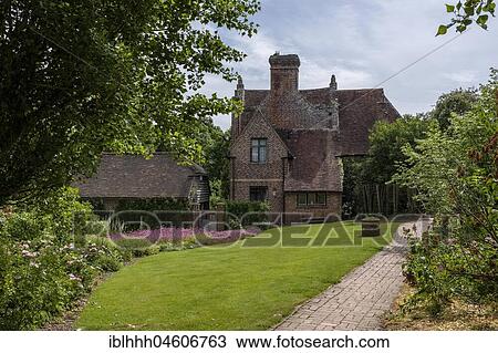 The Priest's House, Sissinghurst Castle, Kent, England, United Kingdom, Europe View Large Photo Image Stock Image - The Priest's House, Sissinghurst Castle, Kent, England, United Kingdom, Europe. Fotosearch