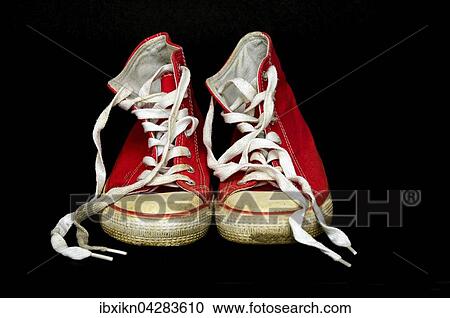 Abgenutze rote Chucks, Turnschuhe View Large Photo Image Stock Image - Abgenutze rote Chucks, Turnschuhe. Fotosearch