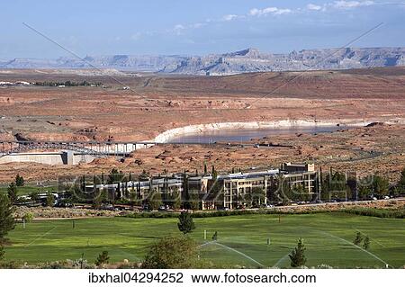 Ausblick auf den Golfplatz und das Marriot Hotel, hinten Glen Canyon Staudamm und Lake Powell, Page, Arizona, USA, Nordamerika View Large Photo Image Stock Image - Ausblick auf den Golfplatz und das Marriot Hotel, hinten Glen Canyon Staudamm und Lake Powell, Page, Arizona, USA, Nordamerika. Fotosearch