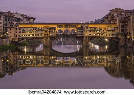 Brucke Ponte Vecchio uber den Arno mit symmetrischer Wasserspiegelung, Abenddammerung, Florenz, Toskana, Italien, Europa View Large Photo Image Picture - Brucke Ponte Vecchio uber den Arno mit symmetrischer Wasserspiegelung, Abenddammerung, Florenz, Toskana, Italien, Europa. Fotosearch