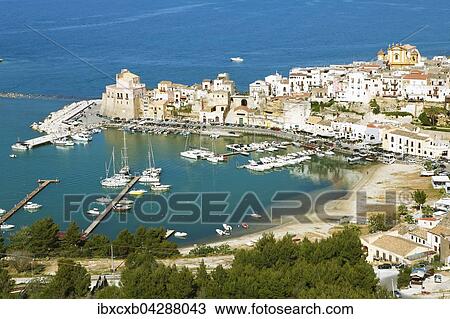 Castellammare del Golfo, Provinz Trapani, Sizilien, Italien, Europa View Large Photo Image Stock Image - Castellammare del Golfo, Provinz Trapani, Sizilien, Italien, Europa. Fotosearch