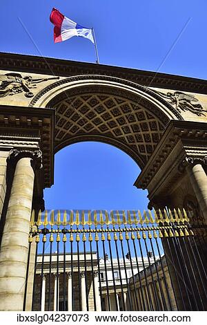 Stock Image - Eingang, Hotel de Salm oder Palast der Ehrenlegion, Paris, Ile-de-France, FrankreichParis, Ile-de-France, Frankreich, Europa. Fotosearch