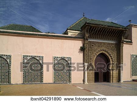 Eingang zum Mausoleum von Sultan Moulay Ismail, Meknes, Meknes-Tafilalet, Marokko, Afrika View Large Photo Image Stock Image - Eingang zum Mausoleum von Sultan Moulay Ismail, Meknes, Meknes-Tafilalet, Marokko, Afrika. Fotosearch
