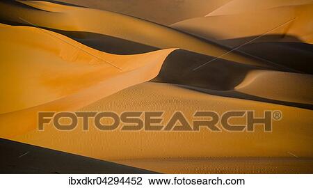 Formen und Strukturen, Licht und Schatten der Sanddunen, Leeres Viertel, Empty Quarter, Sandwuste Rub al-Chali, auch Rub al-Khali, Vereinigte Arabische Emirate, Asien View Large Photo Image Stock Image - Formen und Strukturen, Licht und Schatten der Sanddunen, Leeres Viertel, Empty Quarter, Sandwuste Rub al-Chali, auch Rub al-Khali, Vereinigte Arabische Emirate, Asien. Fotosearch