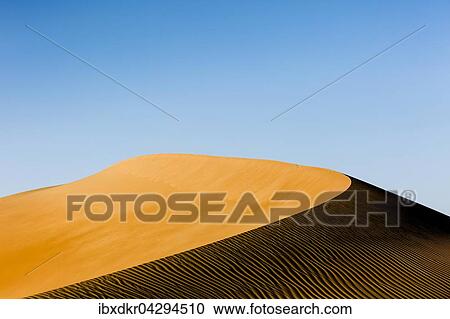 Formen und Strukturen, Licht und Schatten der Sanddunen, Leeres Viertel, Empty Quarter, Sandwuste Rub al-Chali, auch Rub al-Khali, Vereinigte Arabische Emirate, Asien View Large Photo Image Stock Image - Formen und Strukturen, Licht und Schatten der Sanddunen, Leeres Viertel, Empty Quarter, Sandwuste Rub al-Chali, auch Rub al-Khali, Vereinigte Arabische Emirate, Asien. Fotosearch