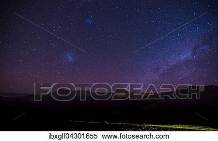 Gebirgszug Amphitheater bei Sternenhimmel, Drakensberge bei Witsieshoek, KwaZulu-Natal, Sudafrika View Large Photo Image Stock Photography - Gebirgszug Amphitheater bei Sternenhimmel, Drakensberge bei Witsieshoek, KwaZulu-Natal, Sudafrika. Fotosearch
