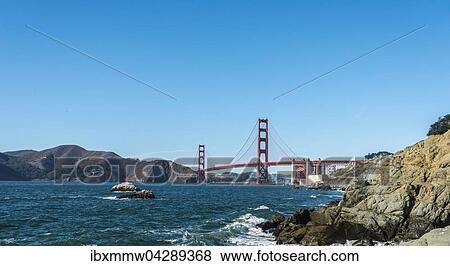 Stock Photo - Golden Gate Bridge, Marshall Strand, Marshall's Beach, Felsenkuste, San Francisco, USA, Nordamerika. Fotosearch