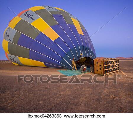 Heissluftballon wird mit Luft gefullt, Kulala Wilderness Reserve, Namib-Wuste, Tsarisberge, Region Hardap, Namibia, Afrika View Large Photo Image Stock Image - Heissluftballon wird mit Luft gefullt, Kulala Wilderness Reserve, Namib-Wuste, Tsarisberge, Region Hardap, Namibia, Afrika. Fotosearch