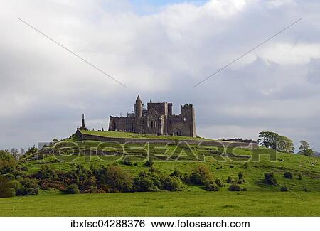 Stock Photograph - Kirchenruine, Rock of Cashel, Cashel, Tipperary, Irland, Europa. Fotosearch