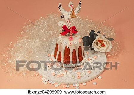 Kleiner Kuchen dekoriert zum Kindergeburtstag View Large Photo Image Stock Photo - Kleiner Kuchen dekoriert zum Kindergeburtstag. Fotosearch