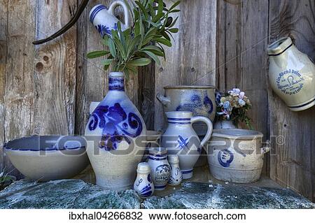 Kruge und Schusseln am Kutschenmuseum Hinterstein, Allgau, Bayern, Deutschland, Europa View Large Photo Image Stock Image - Kruge und Schusseln am Kutschenmuseum Hinterstein, Allgau, Bayern, Deutschland, Europa. Fotosearch