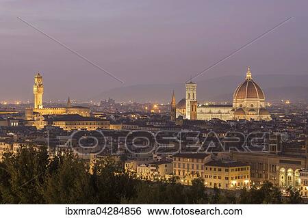 Palazzo Vecchio, Kathedrale von Florenz und Arno-Ufer bei Dammerung, Altstadt, Florenz, Toskana, Italien, Europa View Large Photo Image Stock Photograph - Palazzo Vecchio, Kathedrale von Florenz und Arno-Ufer bei Dammerung, Altstadt, Florenz, Toskana, Italien, Europa. Fotosearch