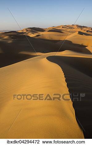Sanddunen, Leeres Viertel, Empty Quarter, Sandwuste Rub al-Chali, auch Rub al-Khali, Vereinigte Arabische Emirate, Asien View Large Photo Image Stock Image - Sanddunen, Leeres Viertel, Empty Quarter, Sandwuste Rub al-Chali, auch Rub al-Khali, Vereinigte Arabische Emirate, Asien. Fotosearch