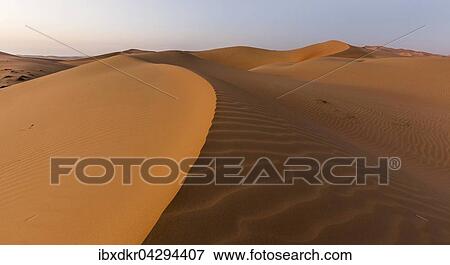 Sanddunen, Leeres Viertel, Empty Quarter, Sandwuste Rub al-Chali, auch Rub al-Khali, Vereinigte Arabische Emirate, Asien View Large Photo Image Stock Photo - Sanddunen, Leeres Viertel, Empty Quarter, Sandwuste Rub al-Chali, auch Rub al-Khali, Vereinigte Arabische Emirate, Asien. Fotosearch