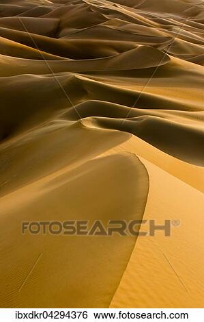 Stock Photograph - Sanddunen, Leeres Viertel, Empty Quarter, Sandwuste Rub al-Chali, auch Rub al-Khali, Vereinigte Arabische Emirate, Asien. Fotosearch