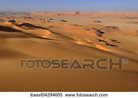Sanddunen von Oued In Djerane, Tadrart, Tassili n'Ajjer Nationalpark, UNESCO Weltnaturerbe, Sahara, Algerien, Afrika View Large Photo Image Stock Photography - Sanddunen von Oued In Djerane, Tadrart, Tassili n'Ajjer Nationalpark, UNESCO Weltnaturerbe, Sahara, Algerien, Afrika. Fotosearch