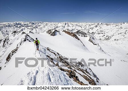 Skitourengeher beim Abstieg von der Finailspitze auf dem Gipfelgrat, Schnalstal, Meraner Land, Alpen, Sudtirol, Trentino-Sudtirol, Italien, Europa View Large Photo Image Stock Photograph - Skitourengeher beim Abstieg von der Finailspitze auf dem Gipfelgrat, Schnalstal, Meraner Land, Alpen, Sudtirol, Trentino-Sudtirol, Italien, Europa. Fotosearch