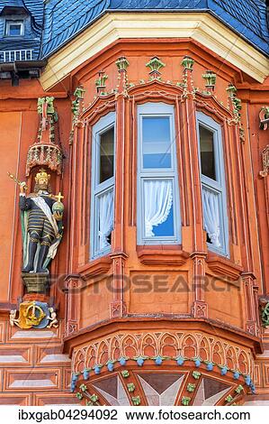 Skulptur auf einer Fassade in der Altstadt, UNESCO Weltkulturerbe, Goslar, Harz, Niedersachsen, Deutschland, Europa View Large Photo Image Stock Image - Skulptur auf einer Fassade in der Altstadt, UNESCO Weltkulturerbe, Goslar, Harz, Niedersachsen, Deutschland, Europa. Fotosearch