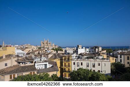Stadtansicht mit Kathedrale von Palma, Palma de Mallorca, Mallorca, Balearen, Spanien, Europa View Large Photo Image Stock Photograph - Stadtansicht mit Kathedrale von Palma, Palma de Mallorca, Mallorca, Balearen, Spanien, Europa. Fotosearch