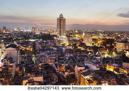Stadtansicht mit River Park Condominium, Turm am Menam Chao Phraya, Dammerung, Panorama-Blick vom Grand China Hotel, Chinatown, Bangkok, Thailand, Asien View Large Photo Image Stock Image - Stadtansicht mit River Park Condominium, Turm am Menam Chao Phraya, Dammerung, Panorama-Blick vom Grand China Hotel, Chinatown, Bangkok, Thailand, Asien. Fotosearch