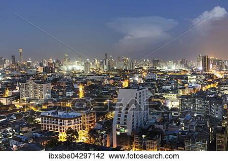 Stadtansicht, Skyline mit Hochhausern von Finanzviertel Bang Rak in der Dammerung, Silom District, Panorama-Blick vom Grand China Hotel, Chinatown, Bangkok, Thailand, Asien View Large Photo Image Stock Image - Stadtansicht, Skyline mit Hochhausern von Finanzviertel Bang Rak in der Dammerung, Silom District, Panorama-Blick vom Grand China Hotel, Chinatown, Bangkok, Thailand, Asien. Fotosearch